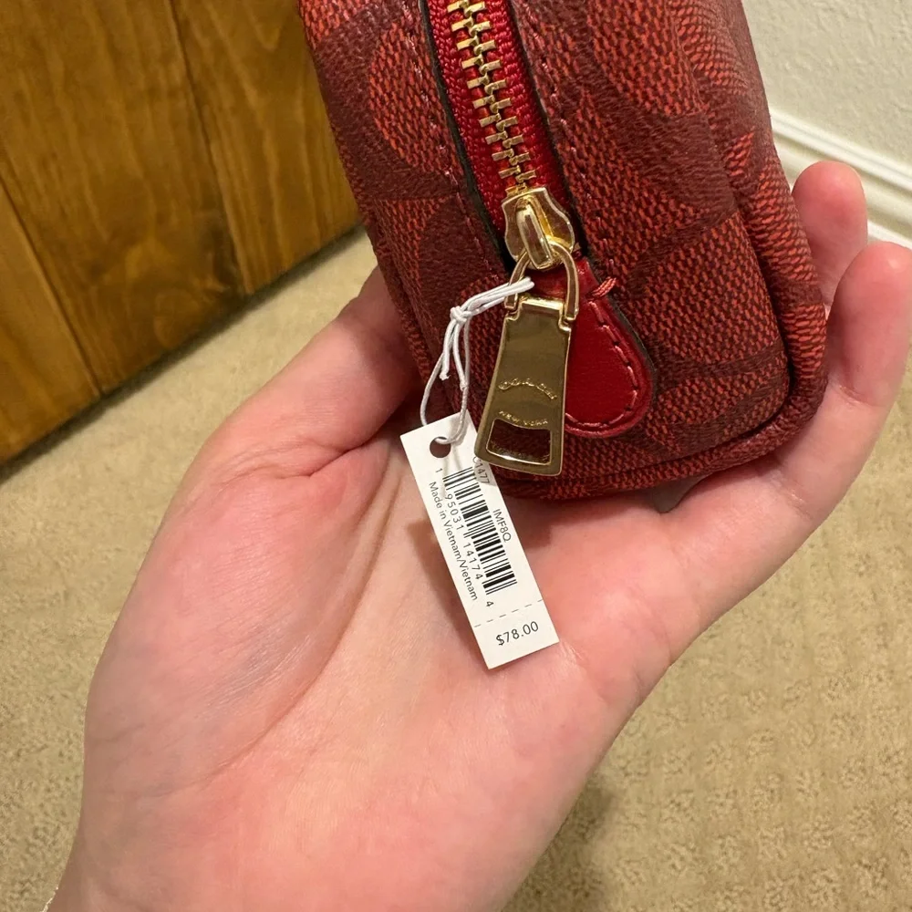 Coach Red Signature Compact Coin Case with Gold Logo - Picture 3 of 5